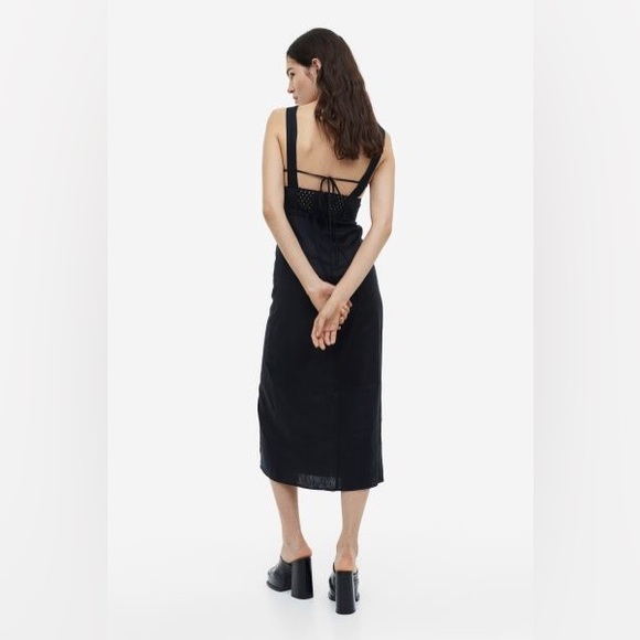 Black Linen Dress with Eyelet Embroidery. Size M. - Picture 4 of 7